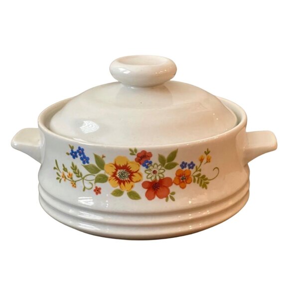 EUC Vintage Bake Serve N’ Store Floral Individual Stoneware Casserole Dish - Picture 1 of 5